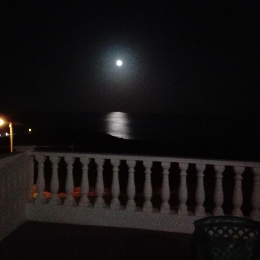 Brisas Del Mar Apartment Timijiraque Bagian luar foto